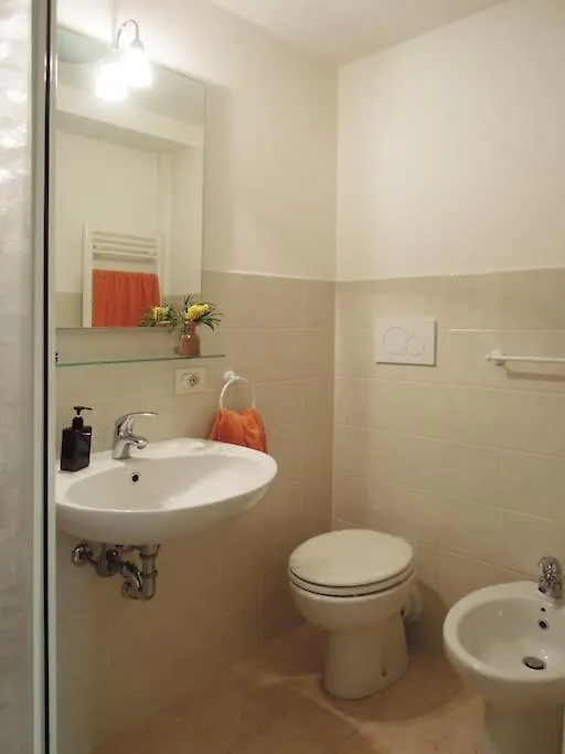 Design Box Milano Apartment 0*, Milan